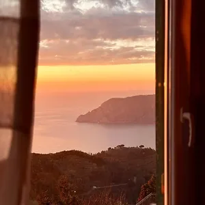 https://luca-e-giulia.hotelitalianriviera.com